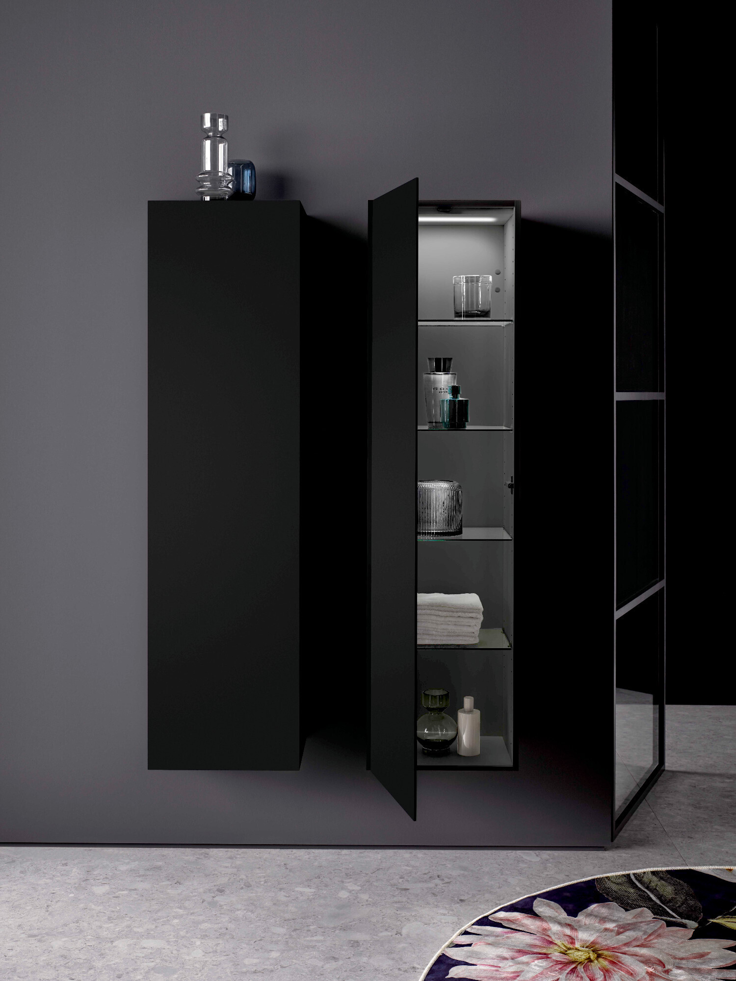 EMCO EVO Hochschrank, mit Doppelspiegeltür Schwarz (hochglanz) Schwarz ( hochglanz) 150 cm Schwarz
